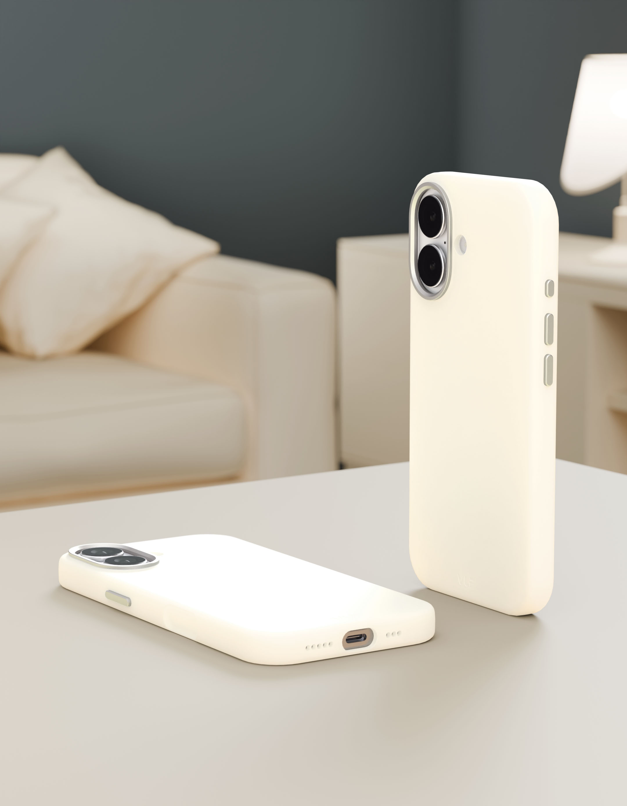 На фото изображено Чехол защитный VLP Aster Pro Case с MagSafe для iPhone 17, белый