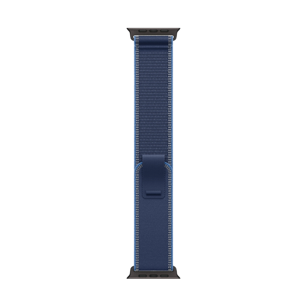На фото изображено Apple Watch Ultra 3 GPS + Cellular, 49 мм, корпус из чёрного титана, ремешок Trail, цвет синий, S/M