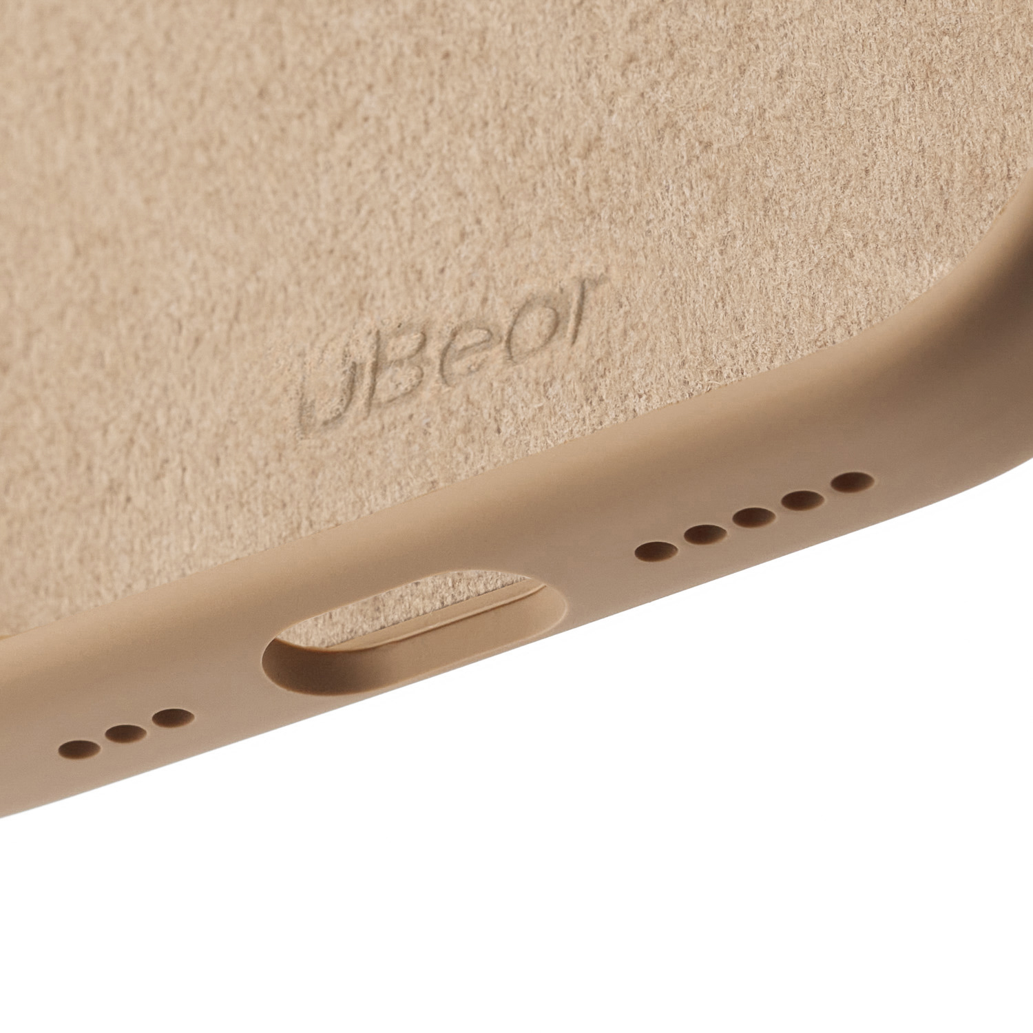 На фото изображено Чехол защитный uBear Touch Mag Case для iPhone 17 MagSafe, латте