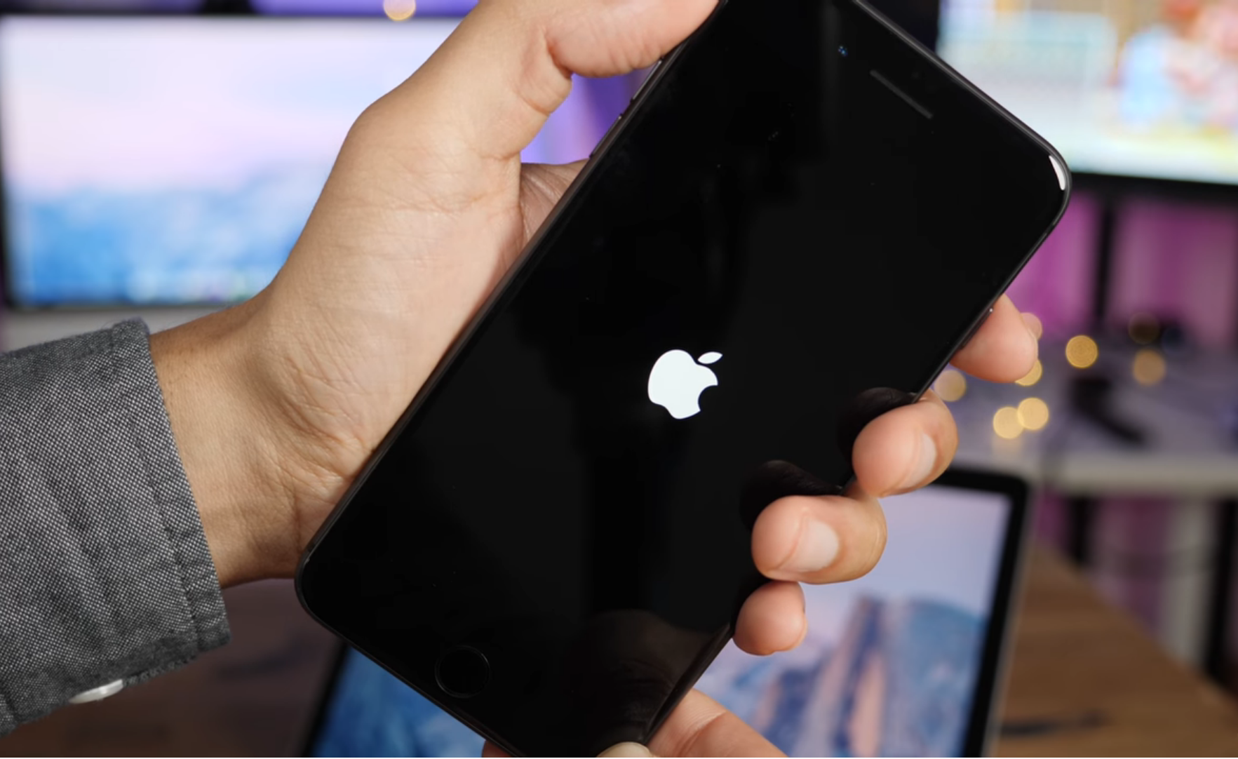 Как перезагрузить iPhone? Как перезагрузить iPhone?