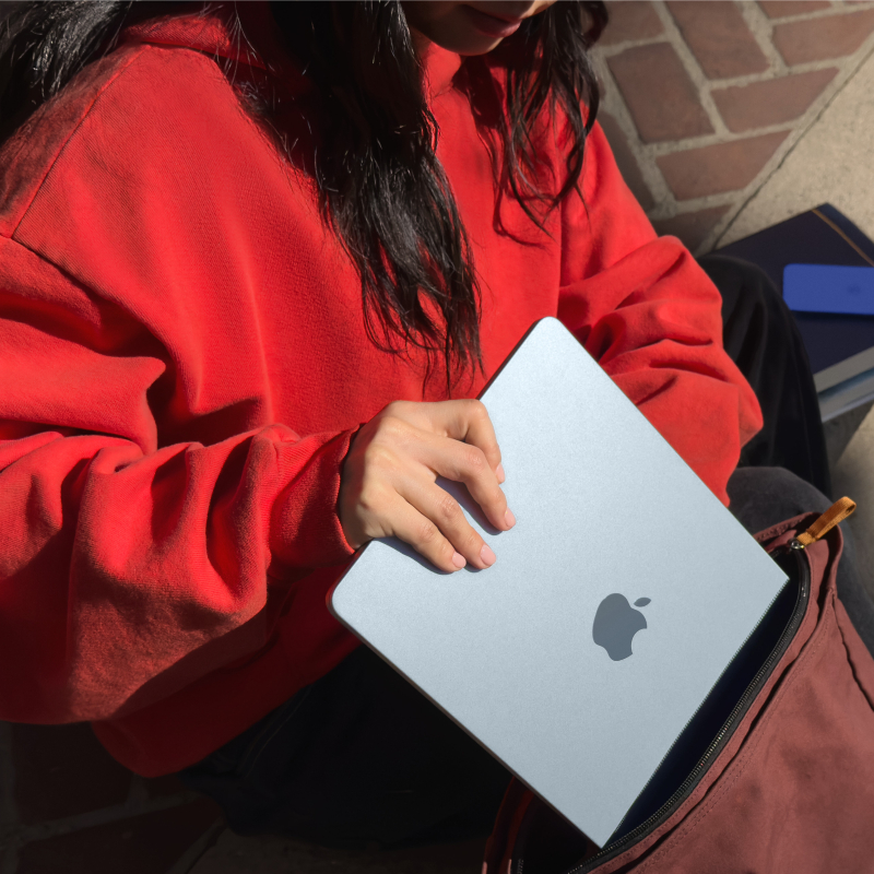 Apple MacBook Air 13" (M4, 10C / 8C, 2025) 16 ГБ, 256 ГБ SSD, Серебристый