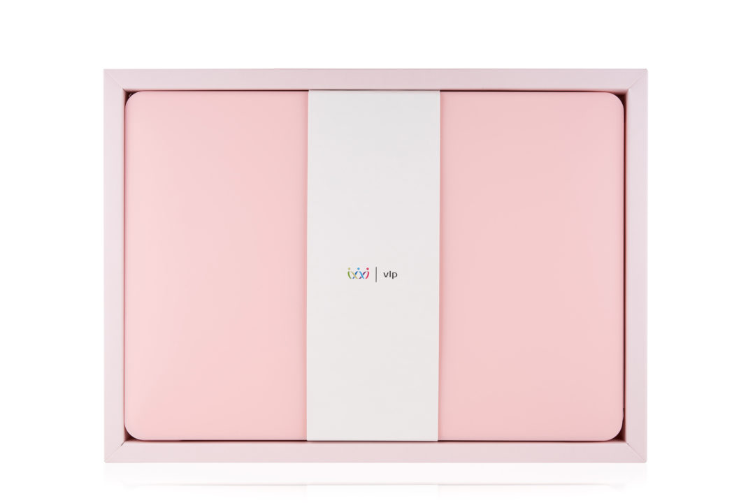 Чехол защитный VLP Plastic Case для MacBook Pro 13" 2020, светло-розовый